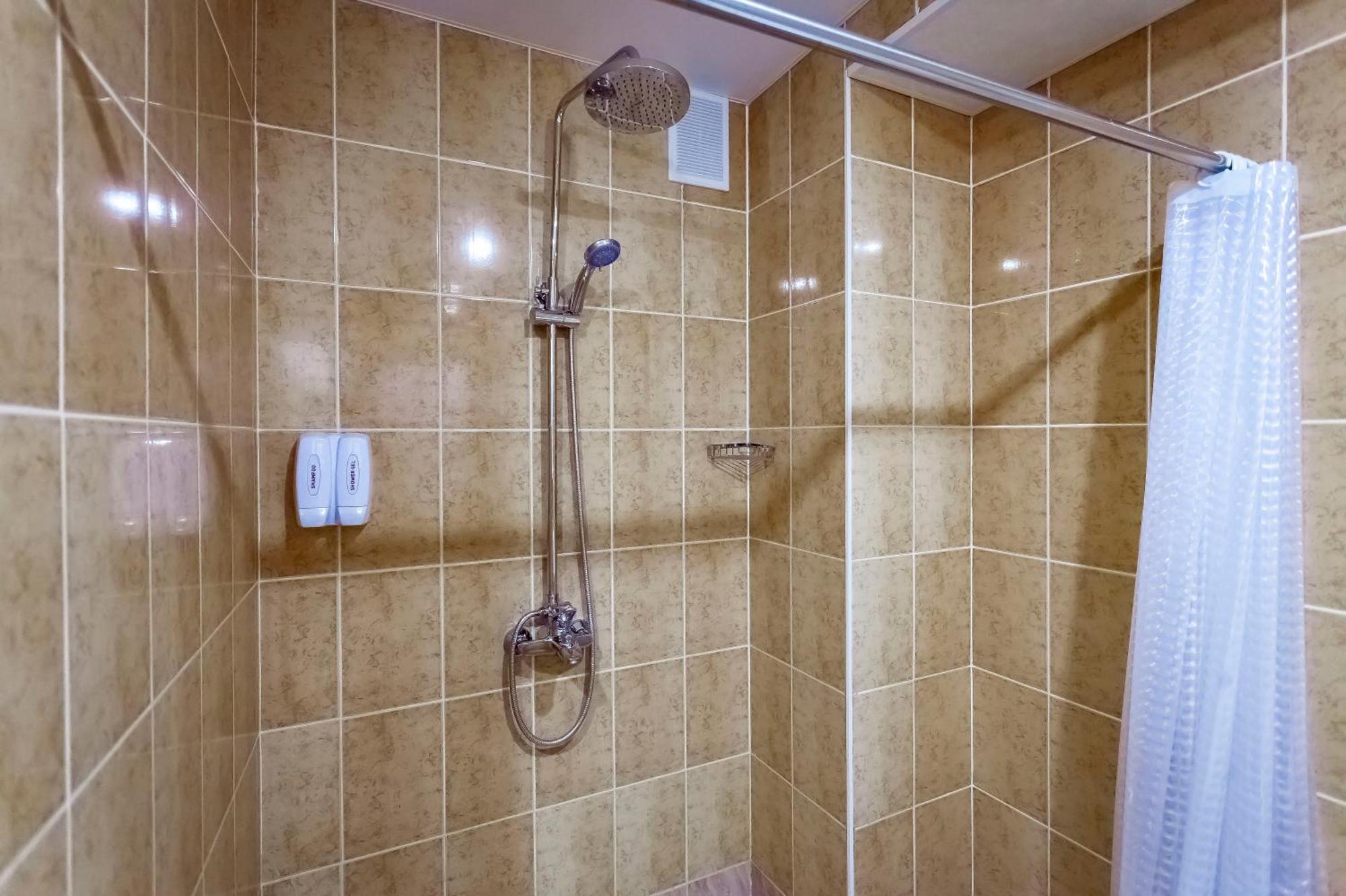 Kurmet Hotel Uralsk Zewnętrze zdjęcie
