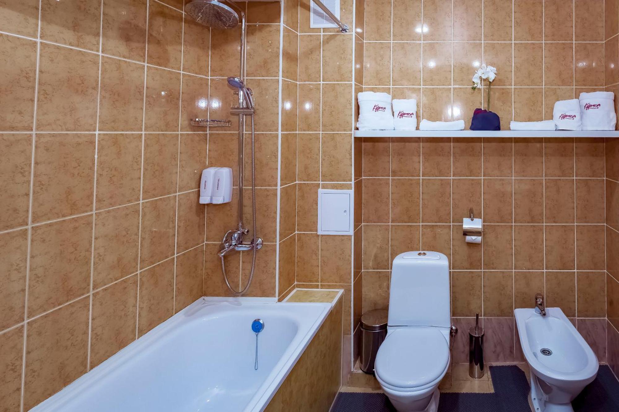 Kurmet Hotel Uralsk Zewnętrze zdjęcie