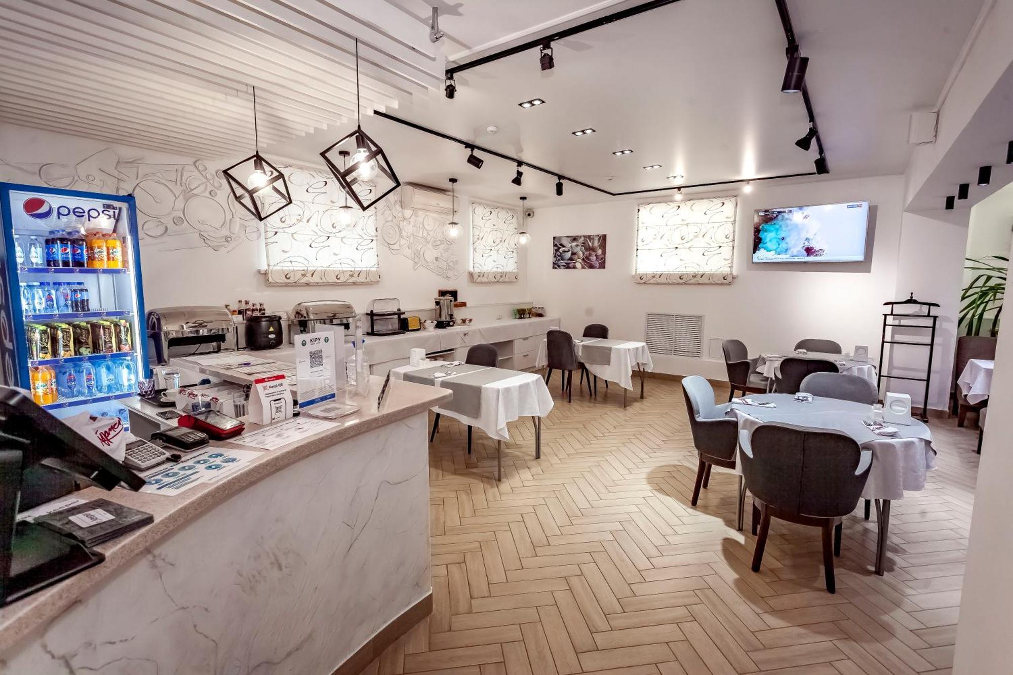 Kurmet Hotel Uralsk Zewnętrze zdjęcie