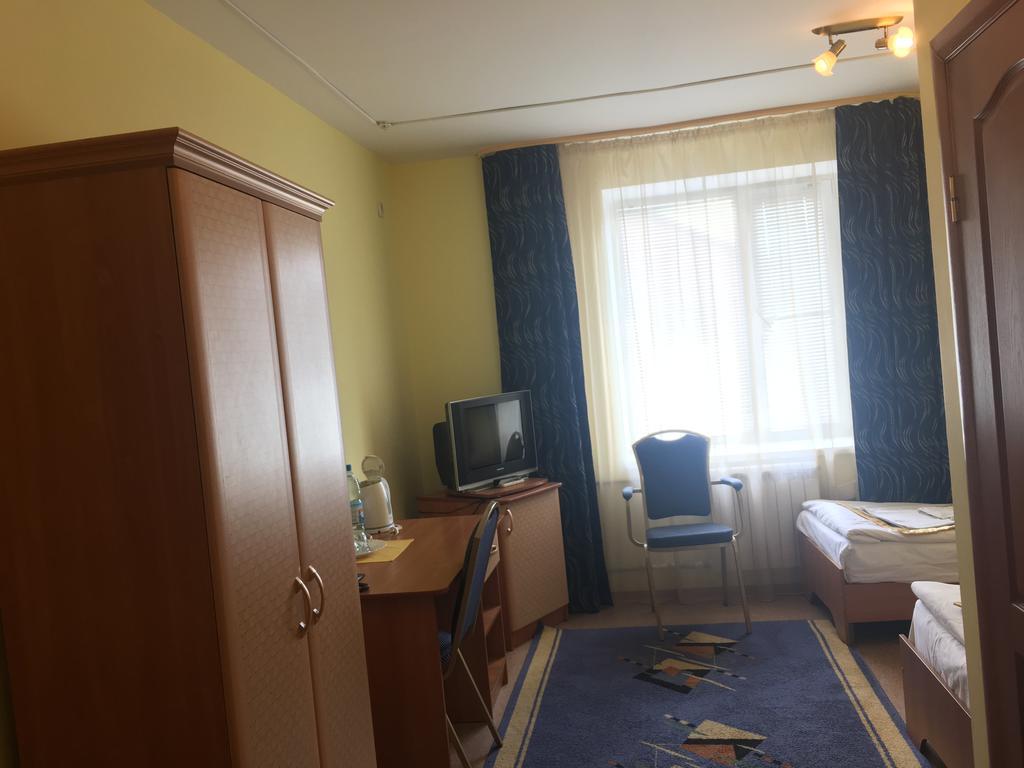 Kurmet Hotel Uralsk Zewnętrze zdjęcie